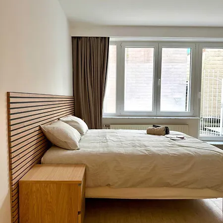 아파트 Moderne Au Coeur Du Quartier Saint Adalbert *