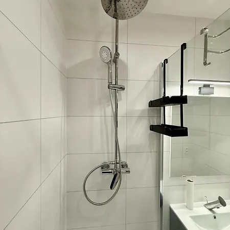 Moderne Au Coeur Du Quartier Saint Adalbert