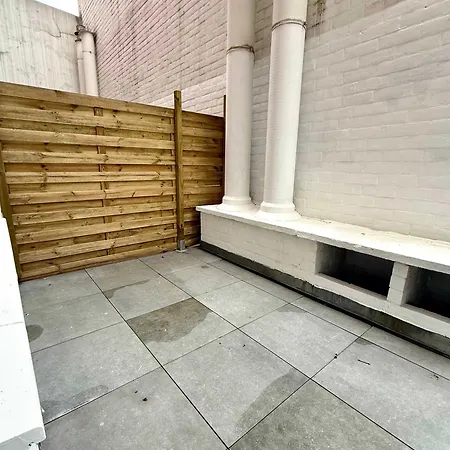 Moderne Au Coeur Du Quartier Saint Adalbert Apartman