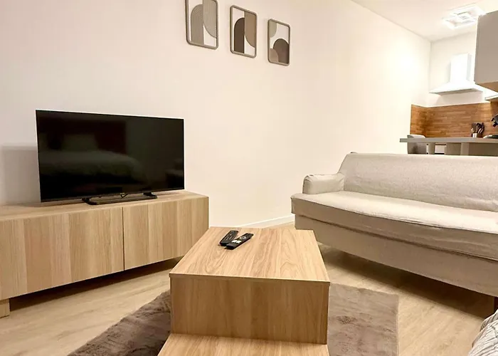 Moderne Au Coeur Du Quartier Saint Adalbert Lüttich